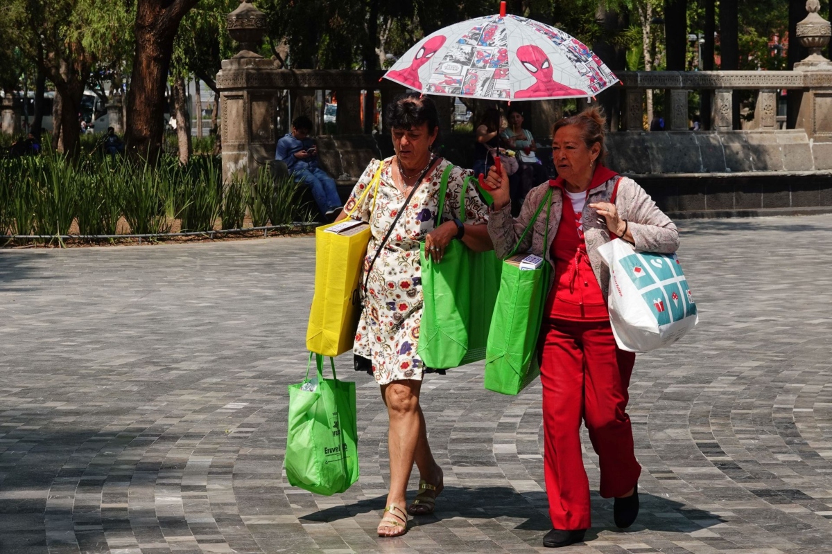 Golpe de Calor: ¿Cómo prevenirlo y qué hacer en caso de padecerlo? Conoce las señales de alerta para identificar el golpe de calor y qué hacer para prevenirlo. Foto: Cuartoscuro