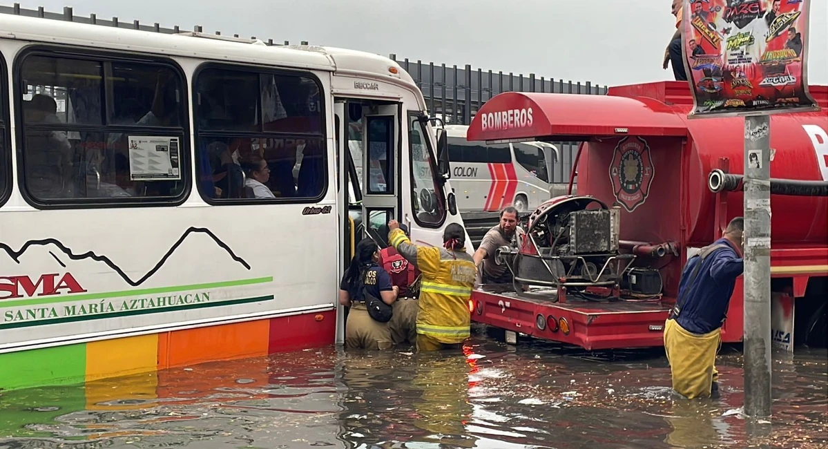 Inundaciones y granizo desatan caos en la CDMX y Edomex Tormenta sorprende a la CDMX con inundaciones y afectaciones.
