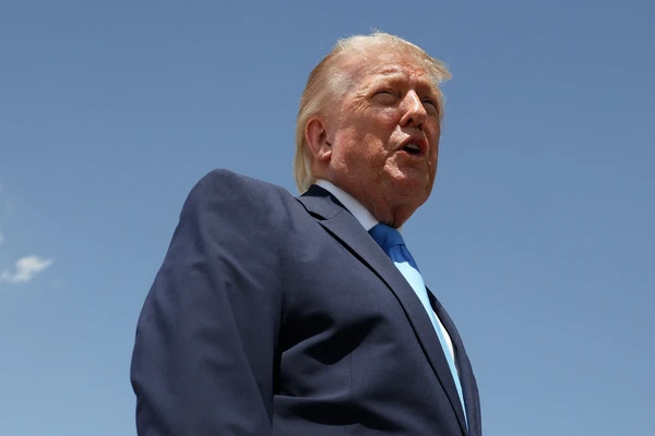 Nueva orden de Trump podría complicar envío de remesas a México