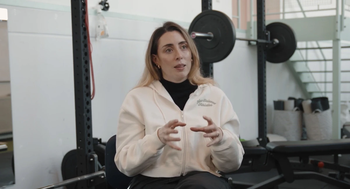 Elisa Ceñal, la mexicana detrás del título de Europa League del Aston Villa Elisa Ceñal es la primera nutriologa en la historia del Aston Villa | FOTO: @girlpowerorg