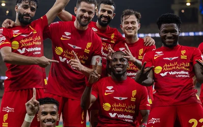 &iexcl;Juli&aacute;n Qui&ntilde;ones, campe&oacute;n de goleo en Arabia! Meti&oacute; Hat-Trick y alcanz&oacute; las 33 anotaciones