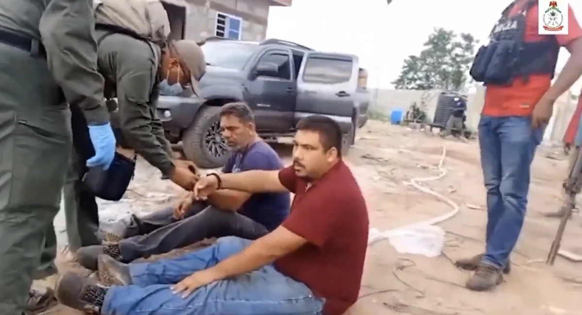 ¿Quiénes son los mexicanos detenidos en el laboratorio de metanfetaminas descubierto en Nigeria? Los ciudadanos mexicanos fueron identificados como expertos en metanfetaminas | FOTO: Redes Sociales