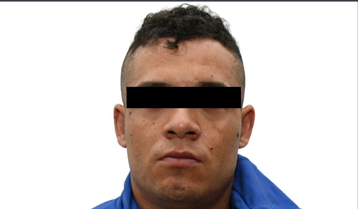 Detienen en el AICM a "El Deivid", operador de "La Chokiza", acusado de extorsi&oacute;n y otros delitos