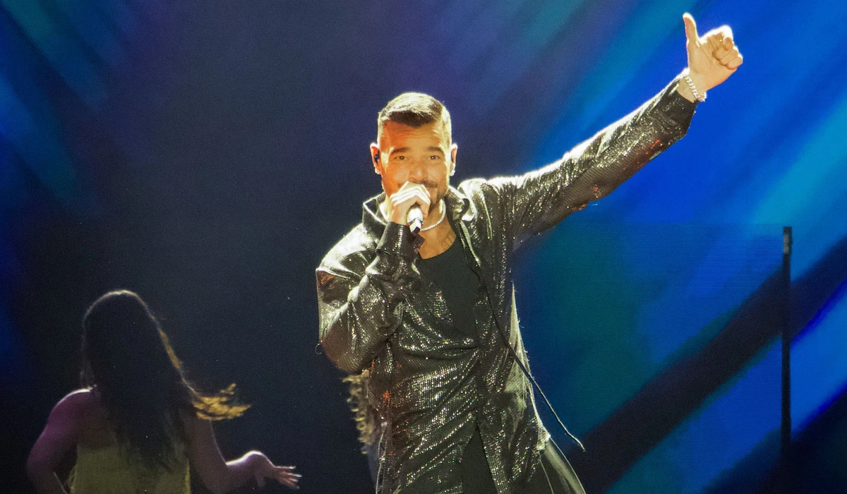 Ricky Martin detiene concierto tras ataque con gas lacrim&oacute;geno en Montenegro