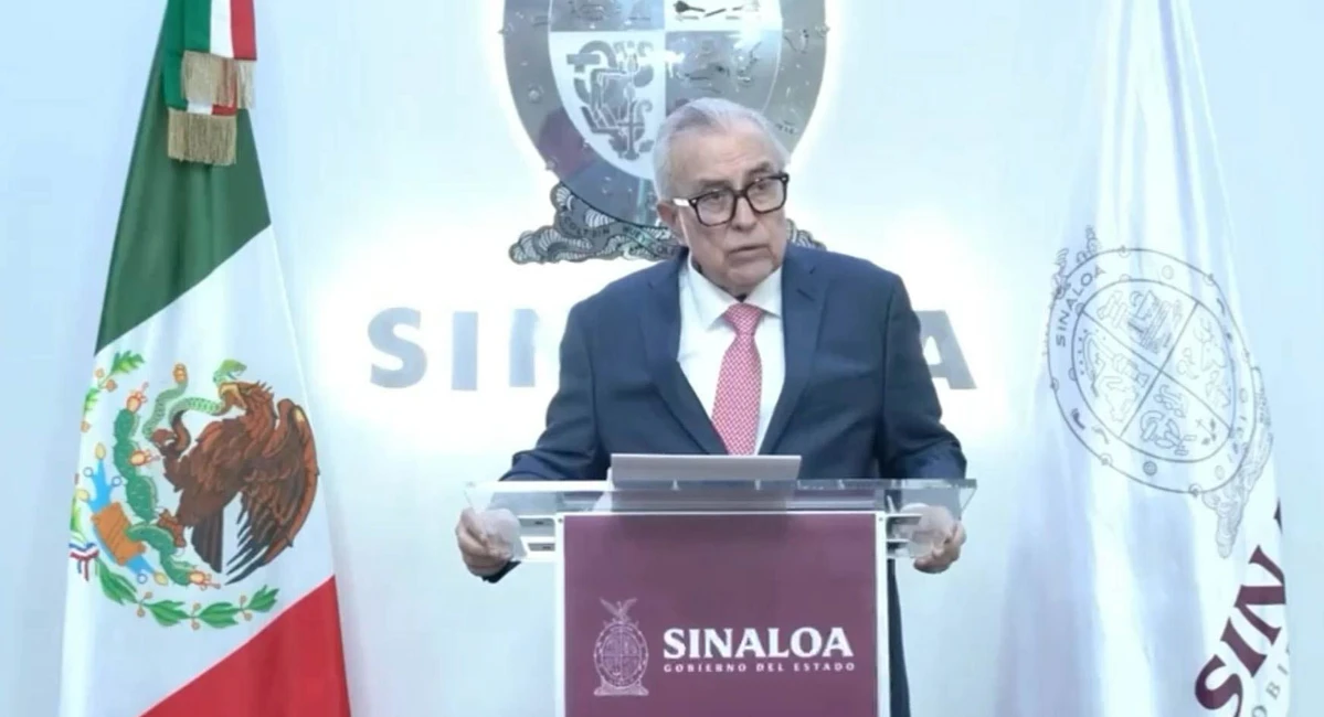 FGR también cita a Rocha Moya y los 9 acusados por EU a comparecer El gobernador con licencia tendrá que acudir a la CDMX a comparecer ante la FGR