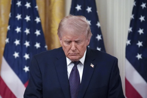 Trump critica acuerdo nuclear de Obama; asegura que iría por un acuerdo de paz con Irán