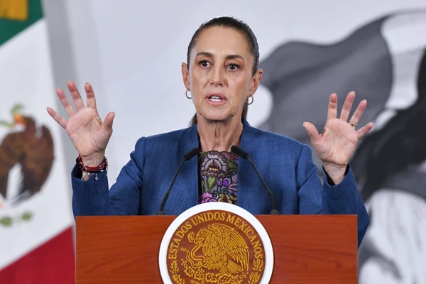 Sheinbaum mantiene diálogo comercial con EU pese a cambio de agenda