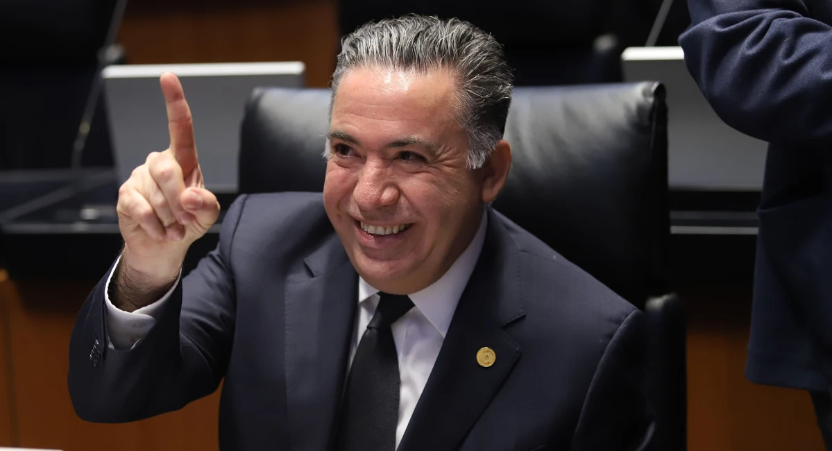 Enrique Inzunza solicita licencia en el Senado; no participará en periodo extraordinario El ahora senador con licencia, afirmó que se encuentra en la CDMX