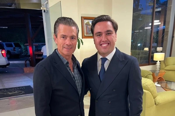Reaparece Enrique Peña Nieto, ex presidente de México
