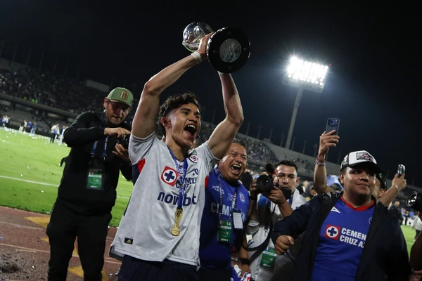 &iquest;Se viene un Cruz Azul vs Barcelona?