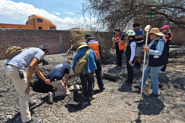 Expertos de la UNAM descartan nacimiento de volcán en Michoacán