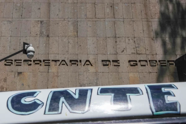 Concluye sin acuerdos mesa de negociaci&oacute;n con la CNTE en Segob