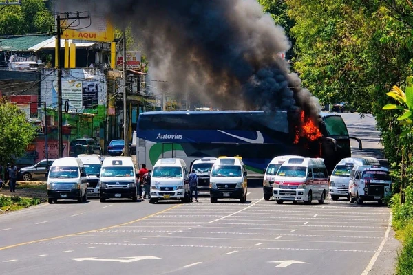 Captura de presuntos integrantes del CJNG desata bloqueos y violencia en Zitácuaro