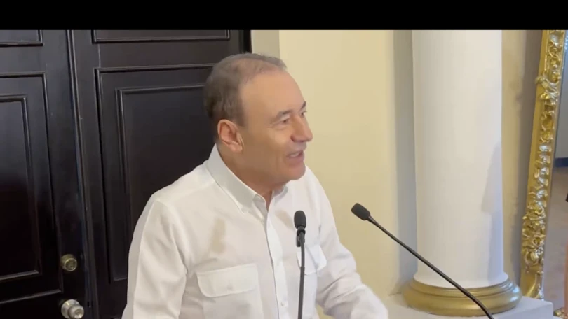 La nota es falsa, hay ánimo de debilitar a Morena: dice Durazo sobre su visa El gobernador ironizó y afirmó que casi suda agua bendita