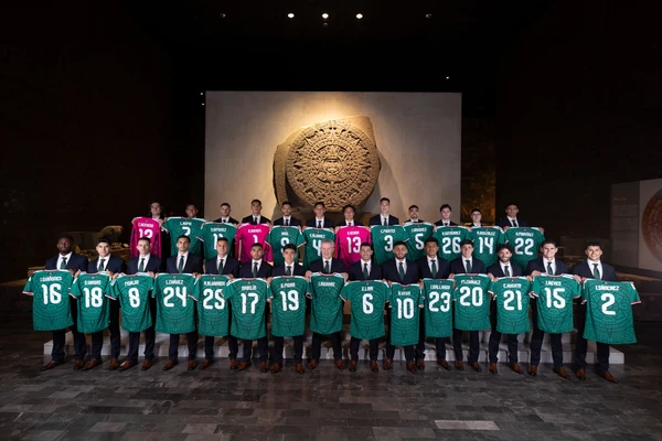 FIFA prohíbe apodos en playeras: Los nombres usarán los jugadores del Tri en el Mundial