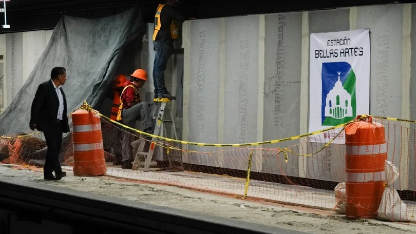 M&aacute;s de 6 estaciones de la L&iacute;nea 2 del Metro presentan cierres totales. Foto: Cuartoscuro