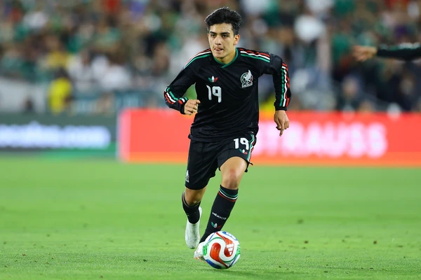 El mexicano Gilberto Mora será el futbolista más joven del Mundial 2026