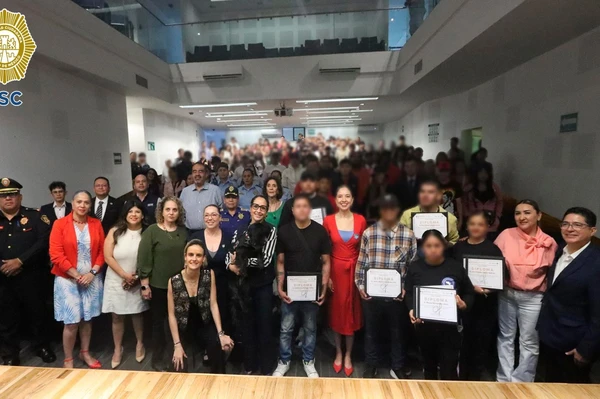 106 j&oacute;venes concluyen programa de reinserci&oacute;n social