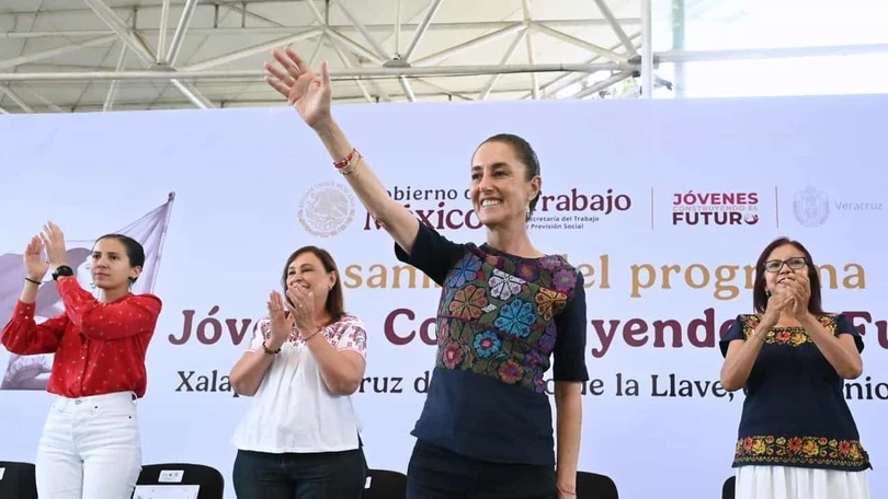 Claudia Sheinbaum pide a jóvenes que sigan apoyando a Morena La presidenta sigue su gira en Veracruz. Foto: Presidencia