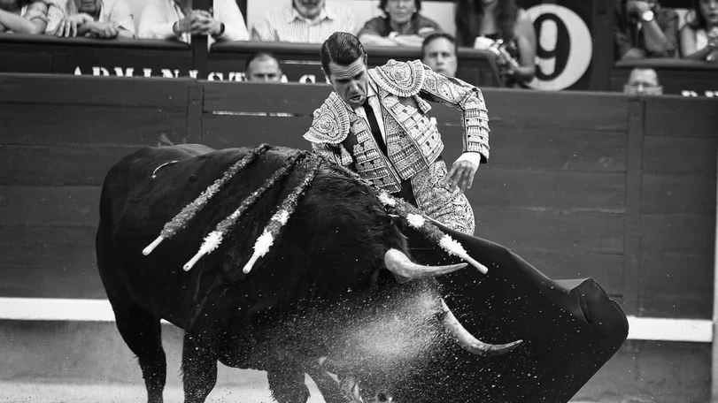 Clemente rescata una tarde sin toro Foto: Manolo Briones