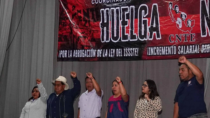 Gobierno de México busca acuerdos con la CNTE antes de que inicie la Copa Mundial de Futbol CNTE y Gobierno México buscan acuerdos. Cuartoscuro.