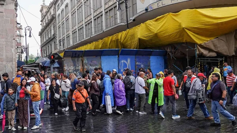 CNTE y actividades recreativas afectan estas vialidades de este 7 de junio El acceso al centro histórico de la CDMX sigue estando restringido por los manifestantes de la CNTE y los preparativos del FanFest 2026. Foto: Cuartoscuro