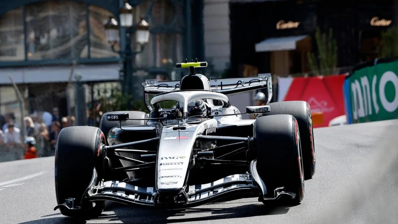 Checo Pérez vive pesadilla: suma primeros puntos en la historia de Cadillac pero los pierde por penalización CADILLAC. Durante unas horas, el equipo estadounidense tocó la historia con la yema de los dedos. Foto: EFE
