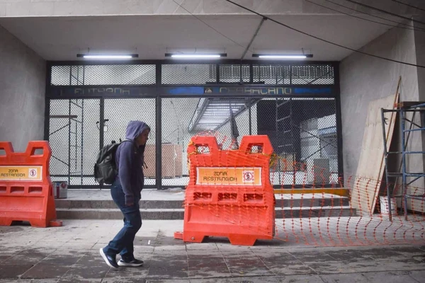 Línea 2 del Metro de la CDMX reabre con servicio incompleto