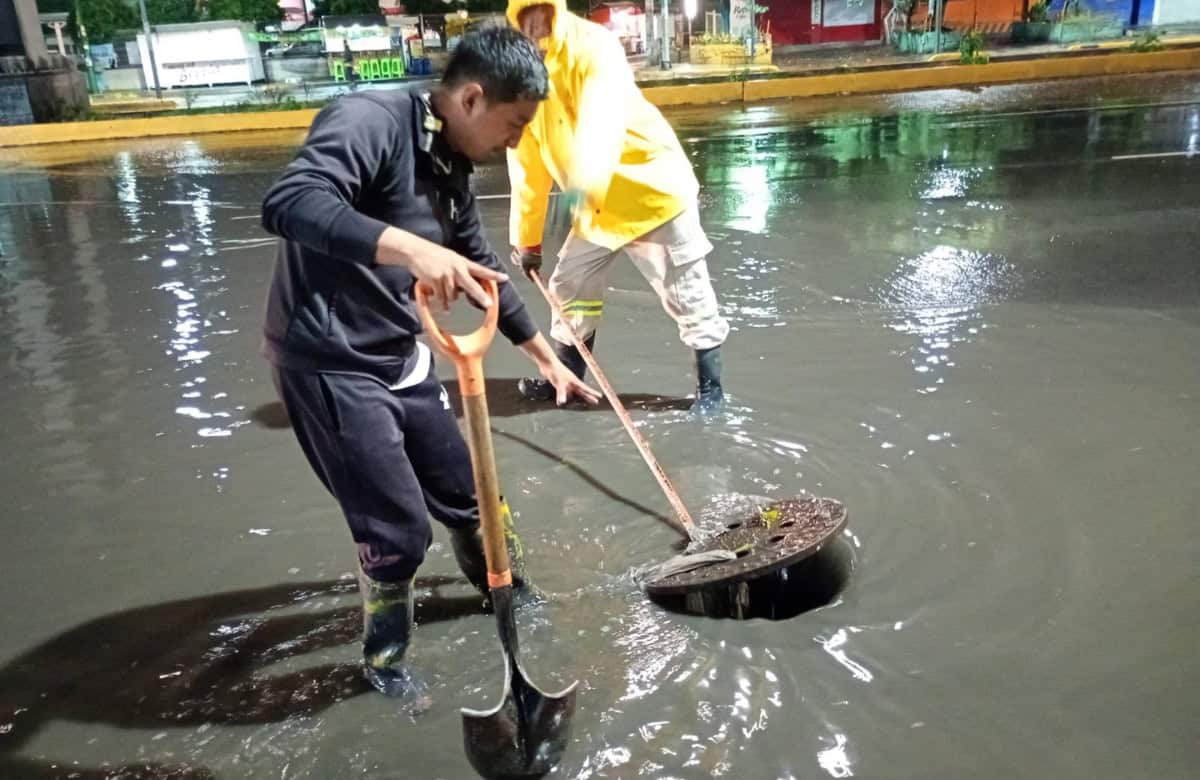 Megafuga en Periférico Oriente deja atrapados a residentes de la Vicente Guerrero