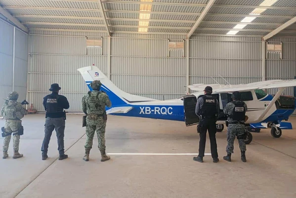 Operativo en Mexicali termina con avioneta, droga y cientos de cartuchos asegurados