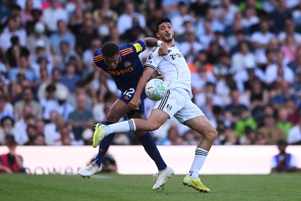 Raúl Jiménez se queda sin equipo a cuatro días del Mundial; Fulham no lo renovará