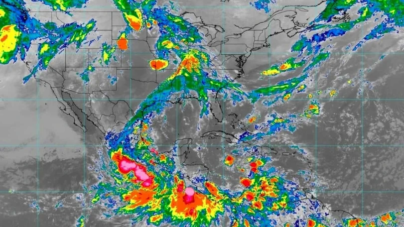Tormenta tropical Boris amenaza costas de Guerrero y Oaxaca Las autoridades federales mantienen vigilancia sobre la trayectoria de la tormenta tropical Boris frente a las costas del Pacífico mexicano. Foto: Especial