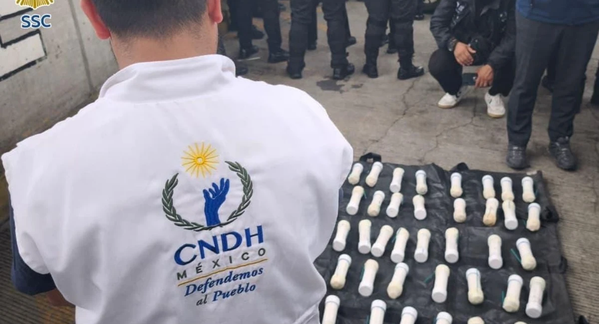 Nada nos va a detener: padres de Ayotzinapa denuncian retención rumbo a CDMX Cortesía: @SSC_CDMX