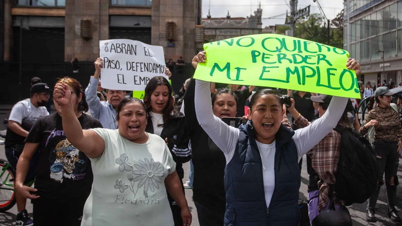 Video en redes muestra denuncias de comerciantes por baja afluencia de clientes en el centro de la CDMX Quejas de comerciantes por caída de ventas en el Centro Histórico.Reuters.