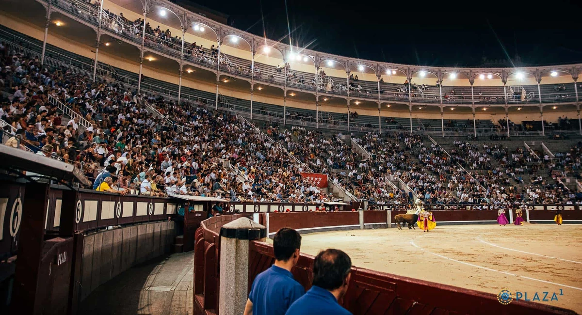 La séptima edición del Certamen "Cénate Las Ventas", con carteles "Cénate Las Ventas". Manolo Briones.