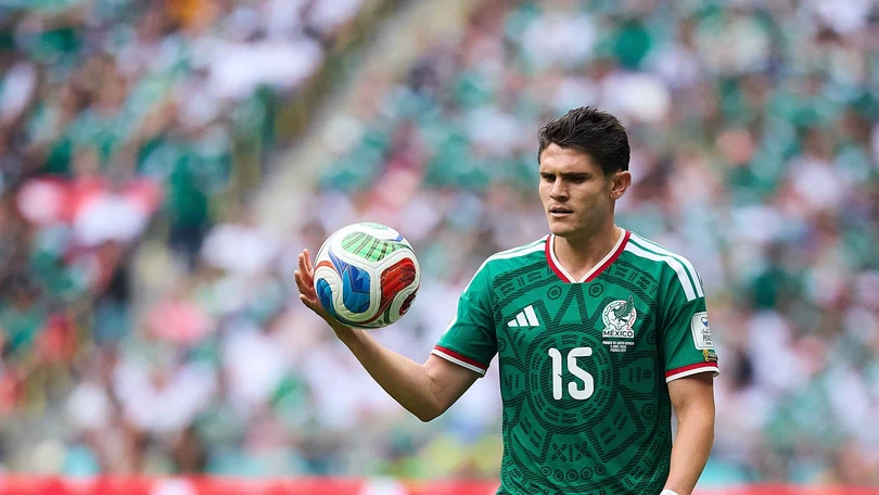 Debemos ser más contundentes, Israel Reyes consideró que México se quedó corto Israel Reyes Romero, futbolista mexicano. MexSpot.