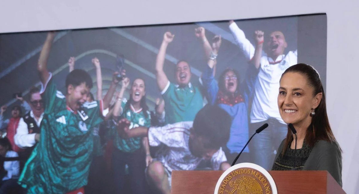 Sheinbaum defiende inasistencia al estadio: "Mejor con el pueblo" Claudia Sheinbaum siguió el partido inaugural del Mundial 2026 junto a aficionados en el Deportivo Hermanos Galeana.