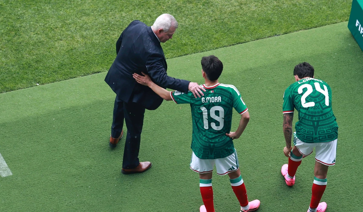 Del Chicharito a Mora: Javier Aguirre recuerda los debuts que ha dado a la Selecci&oacute;n Mexicana