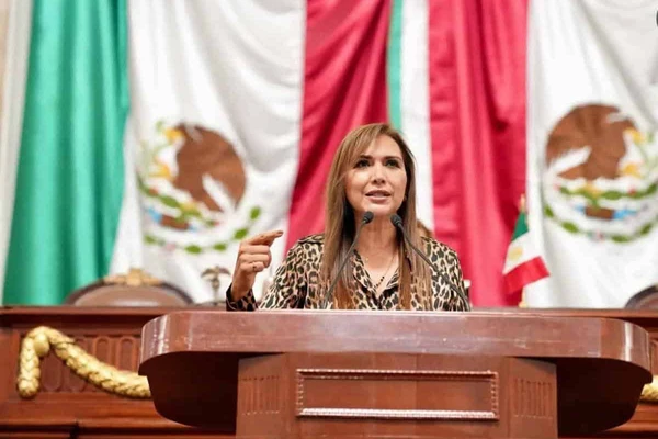 Diputados proponen que canchas de futbol sean captadoras de agua pluvial