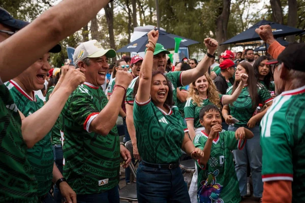 Antes fueron botellas de PET, ahora son las playeras de la Selecci&oacute;n Mexicana