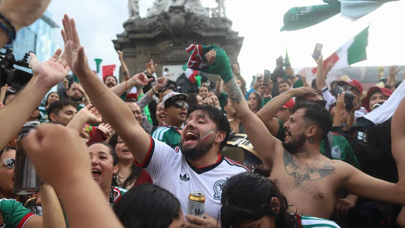México y su ambiente mundialista conquistan a aficionados extranjeros Extranjeros se rinden ante la fiesta mexicana en el Mundial 2026. Cuartoscuro.