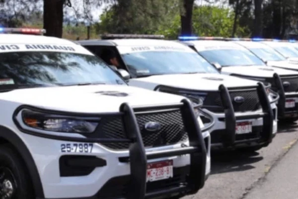 Detienen a ocho policías municipales de Coeneo, Michoacán presuntamente ligados con el CJNG