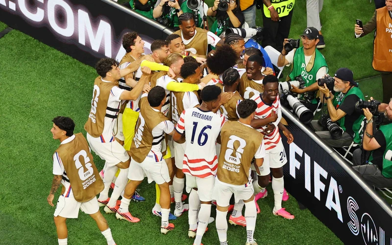 Estados Unidos destroz&oacute; a Paraguay y dio el mejor partido en su historia en los Mundiales