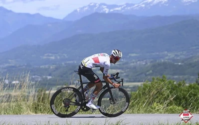 Isaac del Toro da otra alegr&iacute;a al ciclismo mexicano con victoria en Francia