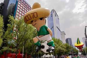 Sheinbaum critica costo de boletos del Mundial 2026 y pide inclusi&oacute;n