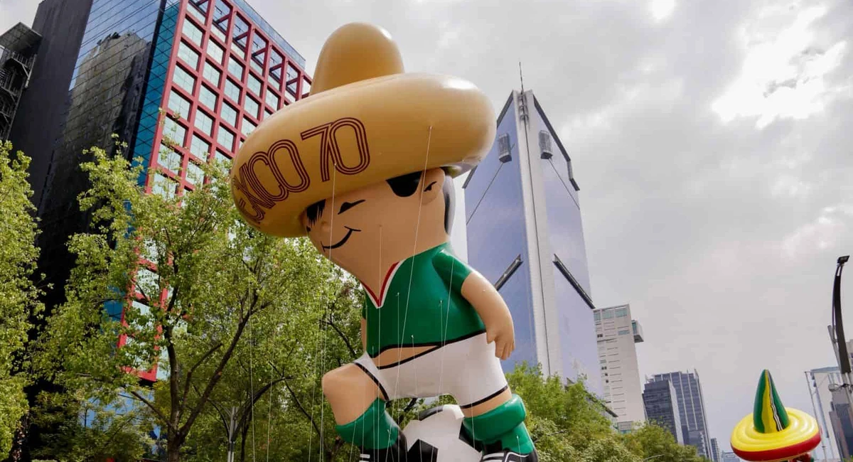 Juanito y Pique protagonizan desfile mundialista en Paseo de la Reforma Las personas en la CDMX pudieron disfrutar de Juanito y Pique Foto: Araceli Martinez