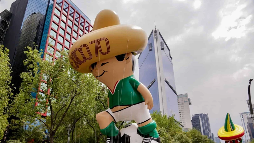 Juanito y Pique protagonizan desfile mundialista en Paseo de la Reforma Las personas en la CDMX pudieron disfrutar de Juanito y Pique Foto: Araceli Martinez