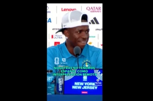 Critican a la FIFA por solo permitir preguntas en ingl&eacute;s durante el Mundial 2026