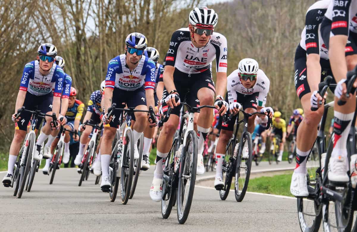 Isaac Del Toro se lleva la victoria en Tour Auvergne-Rhone-Alpes