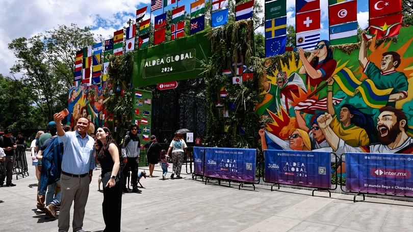 Aficionados nacionales y extranjeros impulsan la ocupaci&oacute;n hotelera y el consumo tur&iacute;stico durante el Mundial 2026 en M&eacute;xico. Foto: Aracely Mart&iacute;nez.